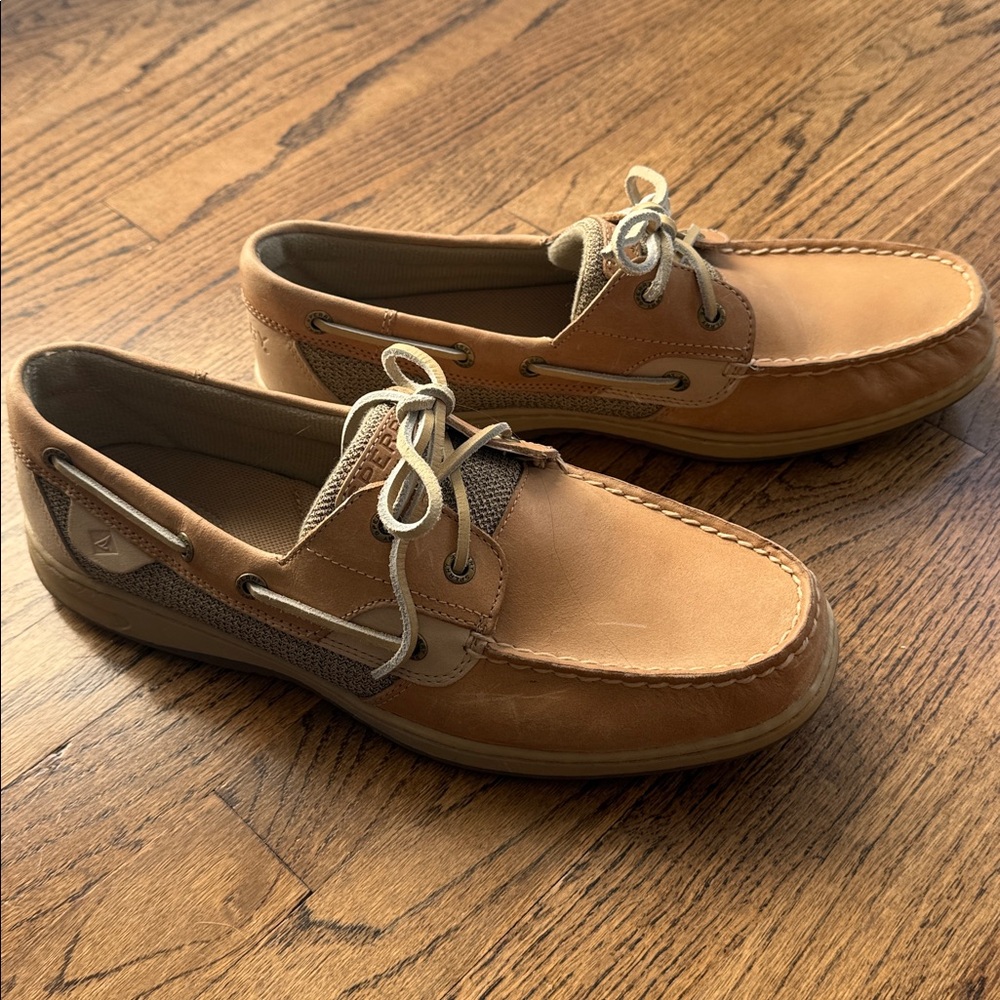 Sperry women’s Tan Boat Shoes